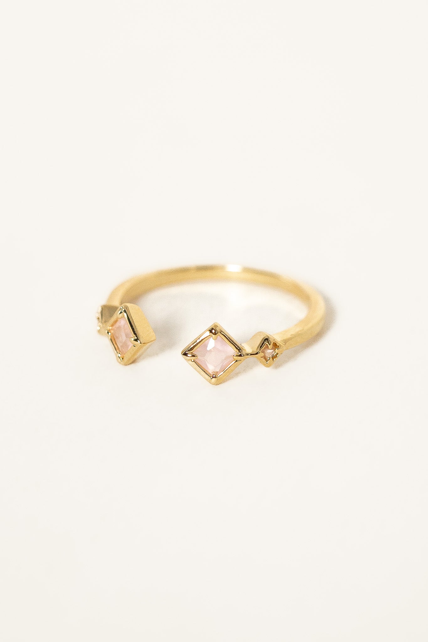 bague-petra-rose-laiteux-plaque-or