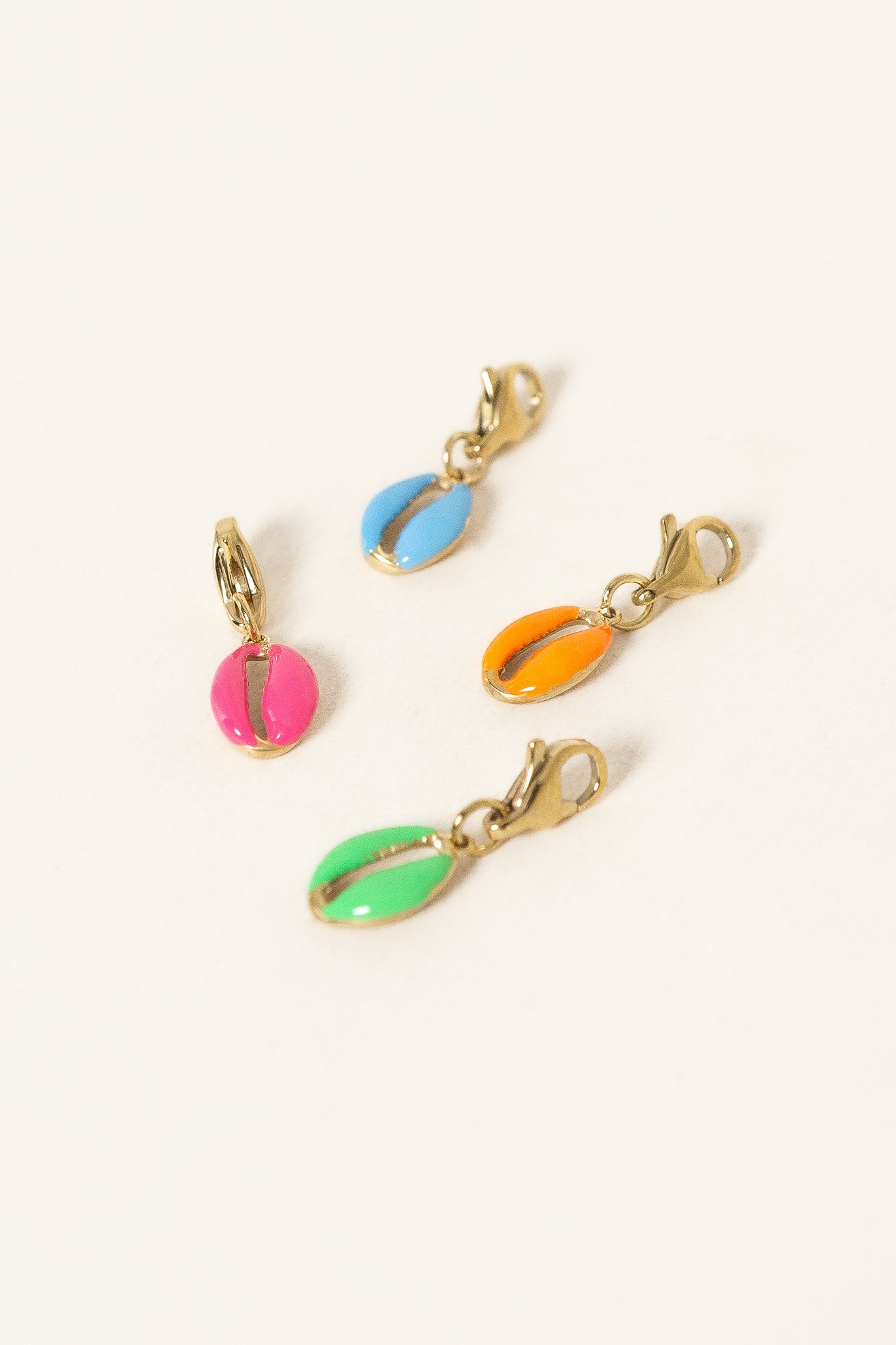 charm-cauri-colore-acier-inoxydable