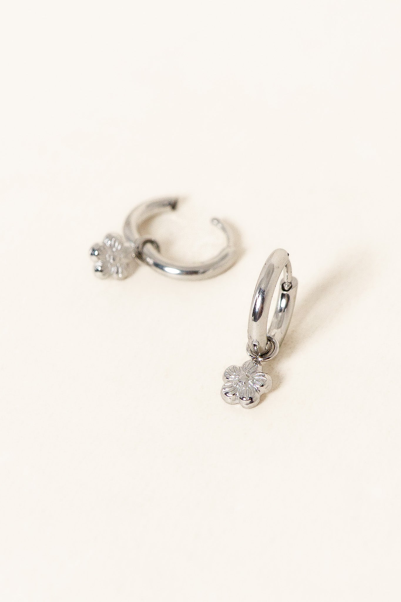 mini-creole-gardenia-argentee-acier-inoxydable