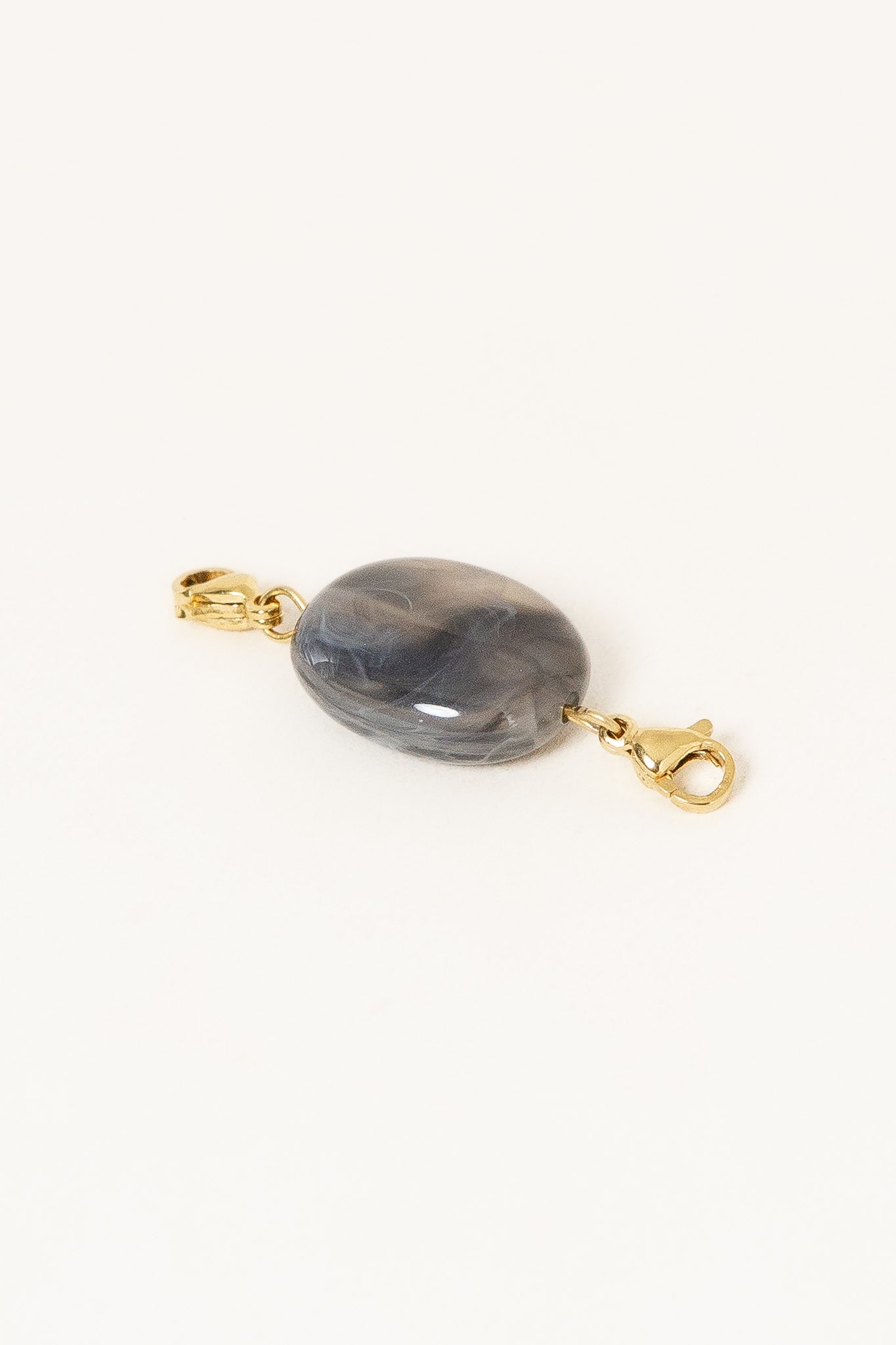 pierre-eclat-gris-nuit