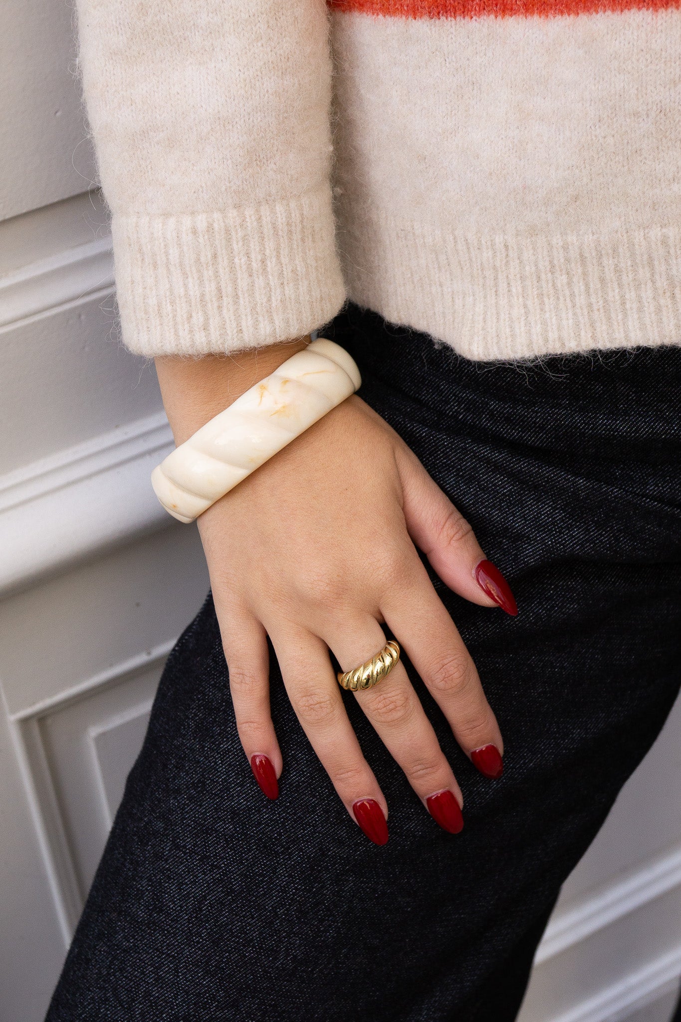 jonc-loop-xl-torsade-ivoire-resine-bague-dorothee-acier-inoxydable