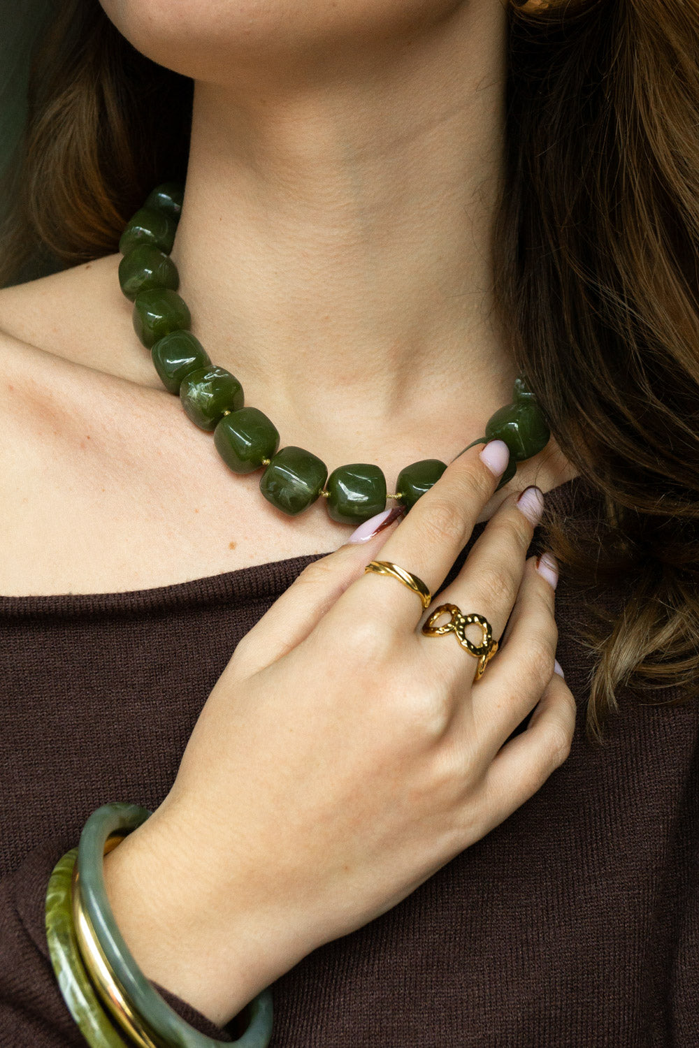 collier-bubble-carre-kaki-resine-acier-inoxydable