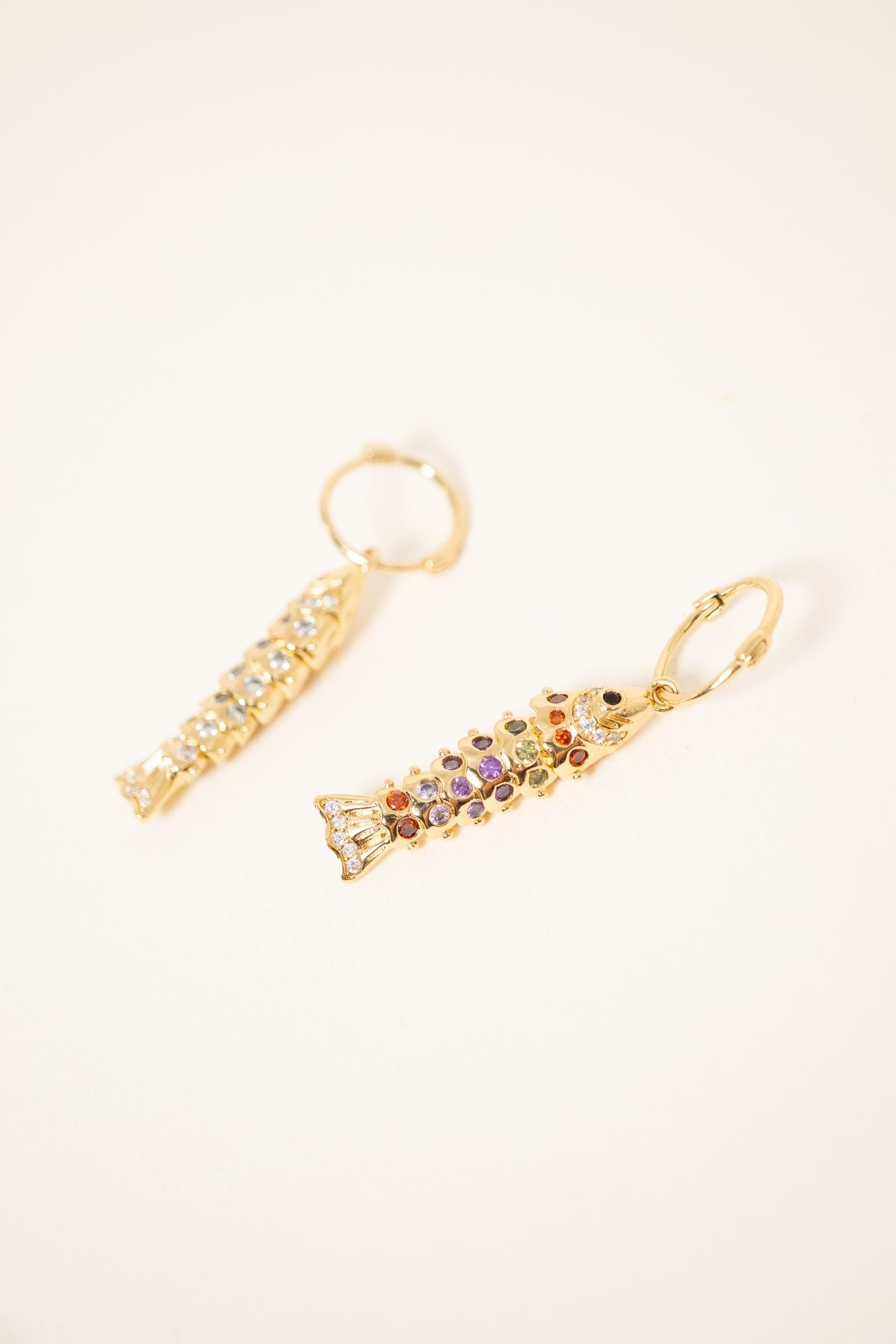 monoboucle-fish-plaque-or