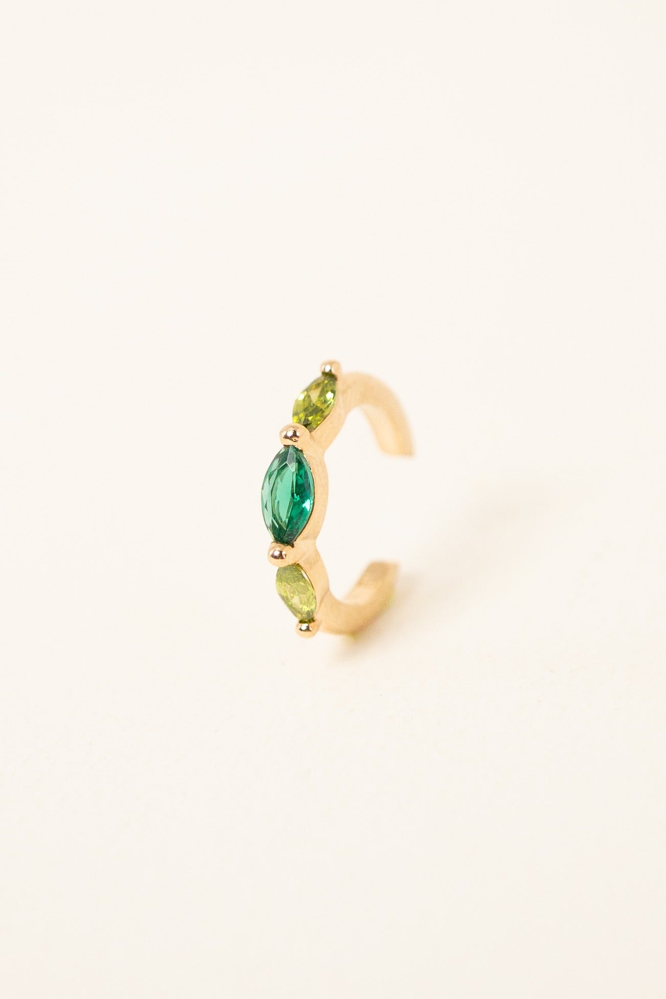 bague-oreille-berta-vert-plaque-or