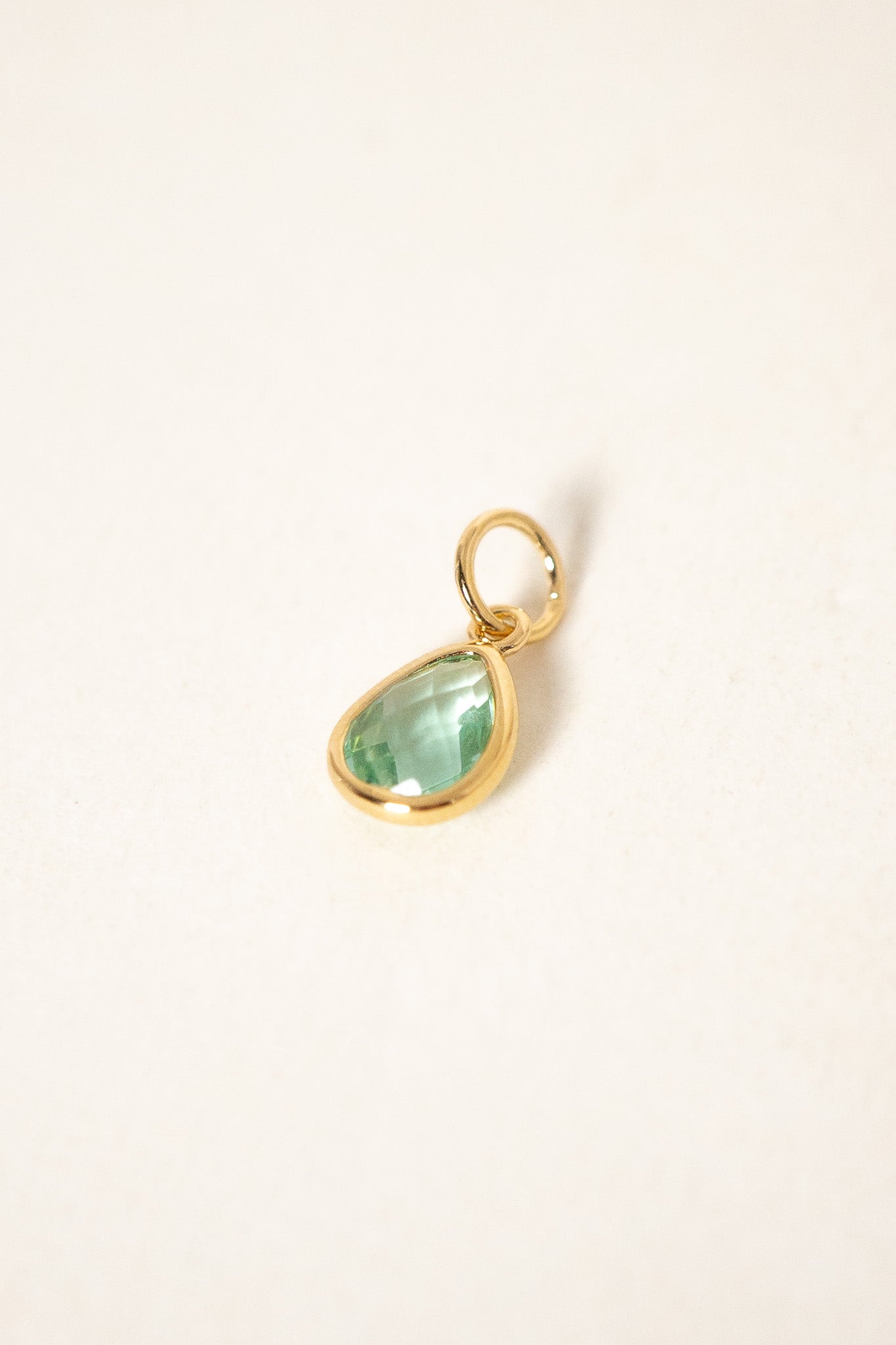 pendentif-gota-vert-plaque-or