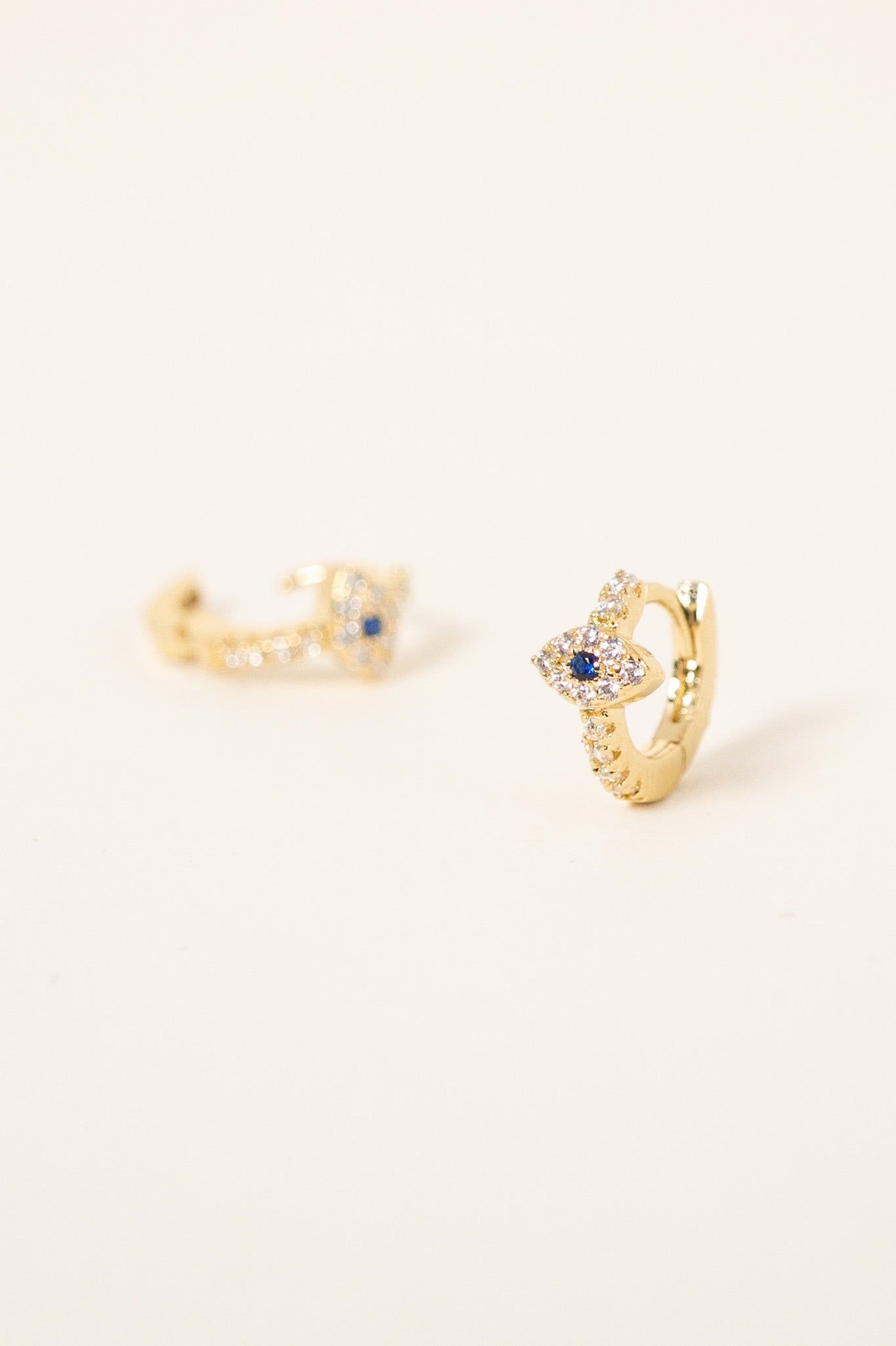 creole-lyne-bleu-plaque-or