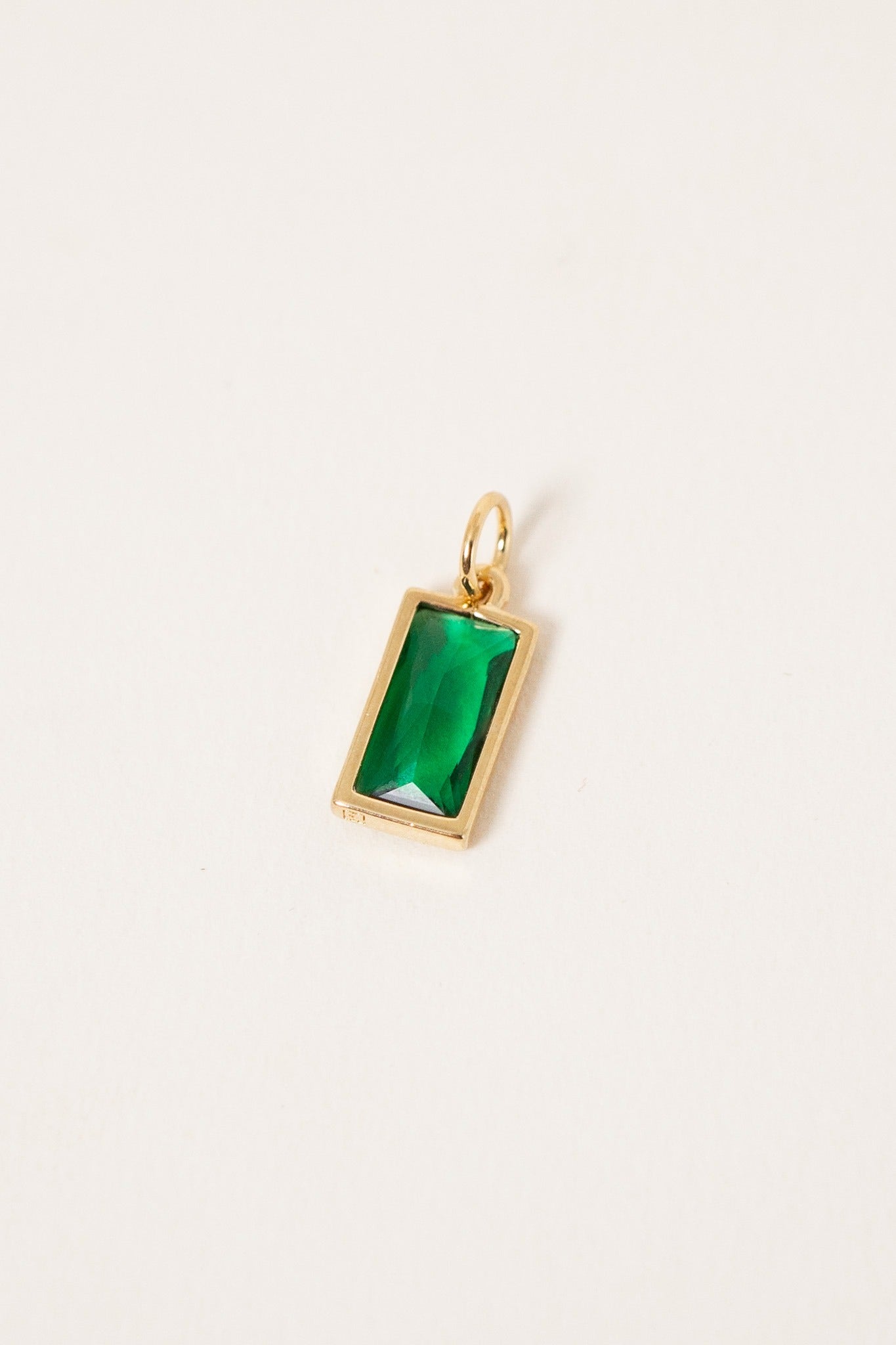 pendentif-vic-vert-plaque-or