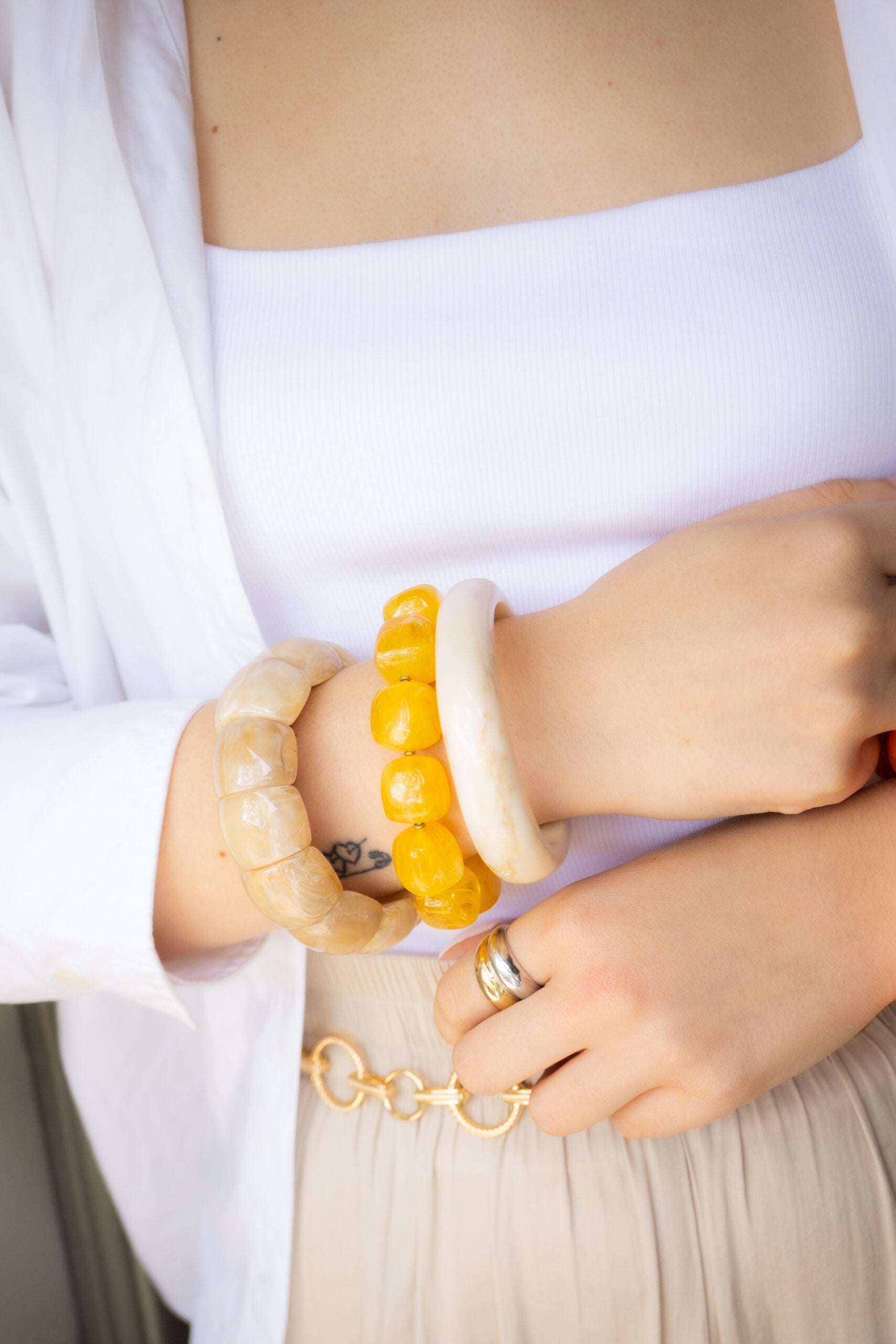 bracelet-resine-bubble-carre-jaune