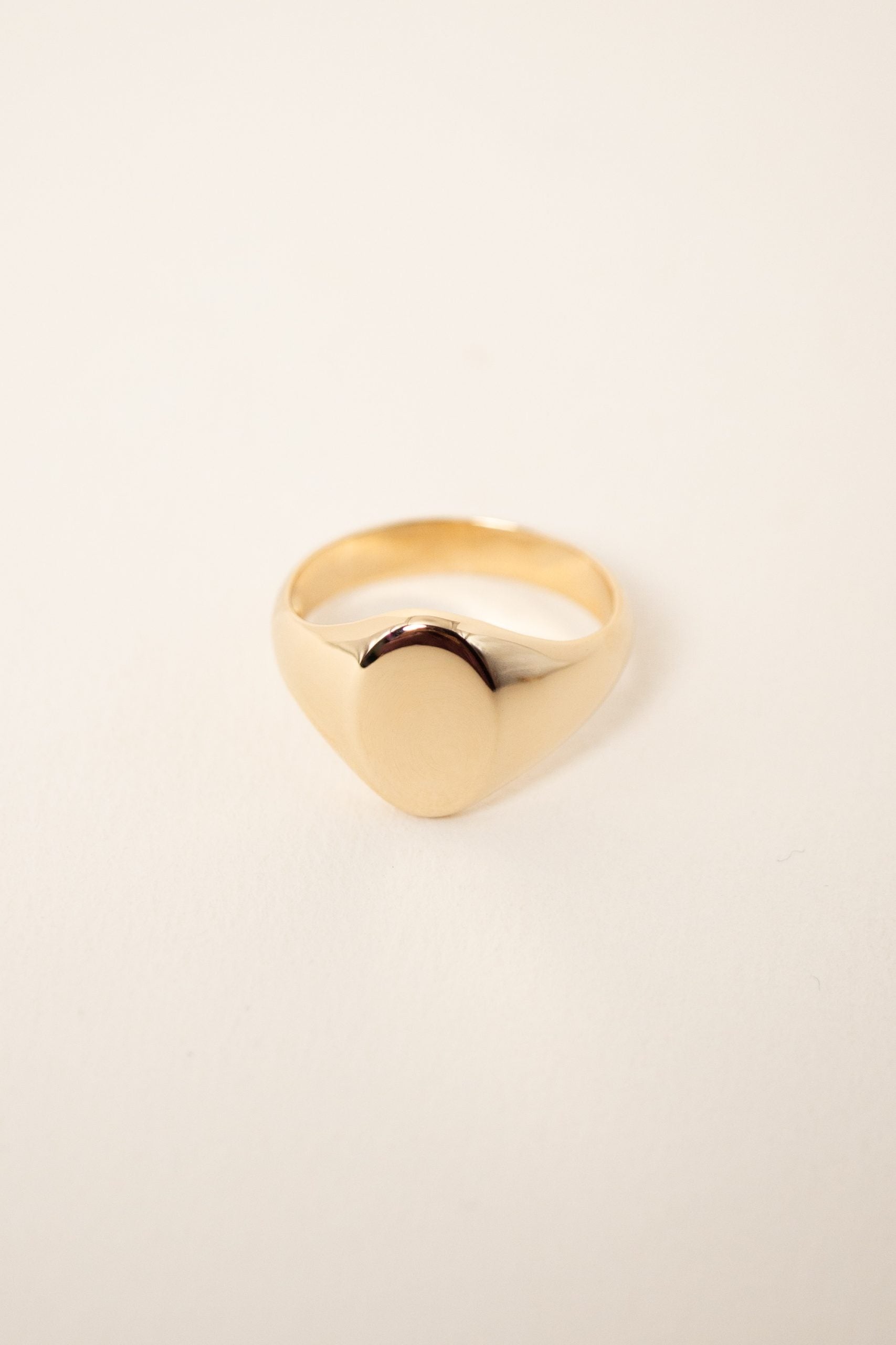 bague-chevaliere-ovale-plaque-or