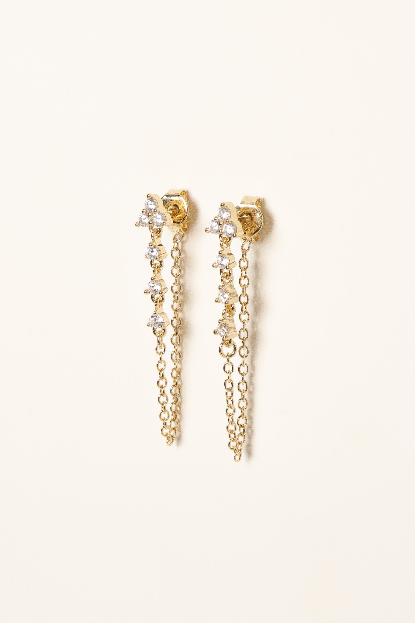 puce-emmie-chainette-plaque-or