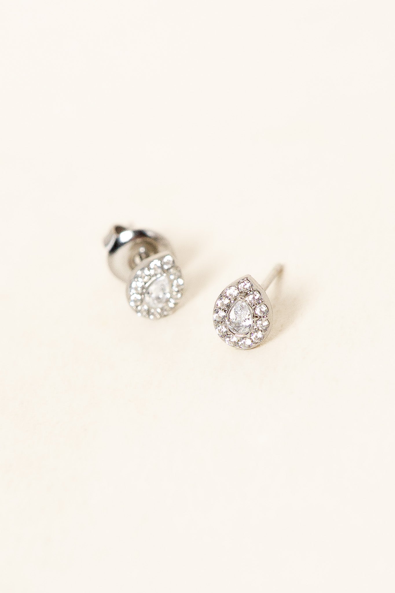 puce-pear-argentee-acier-inoxydable