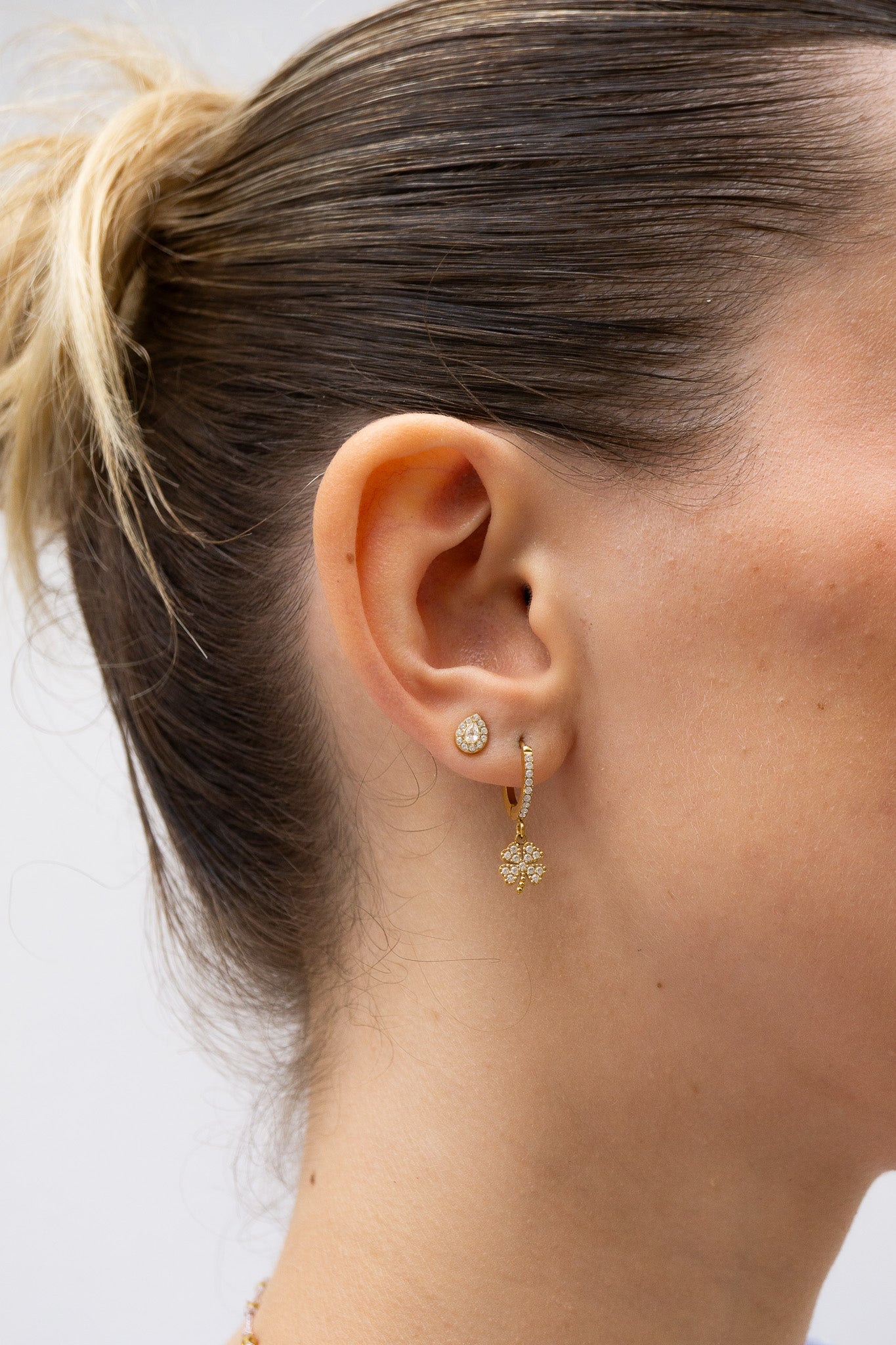 mini-creole-trefle-puce-peer-acier-inoxydable