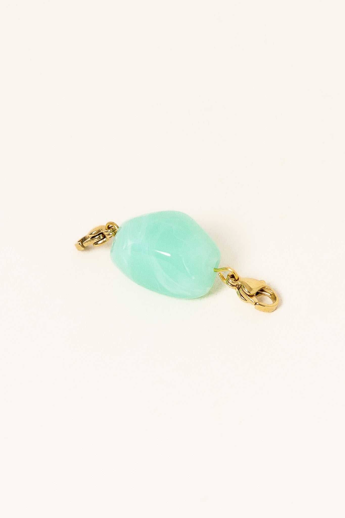 pierre-eclat-vert-menthe-irreguliere