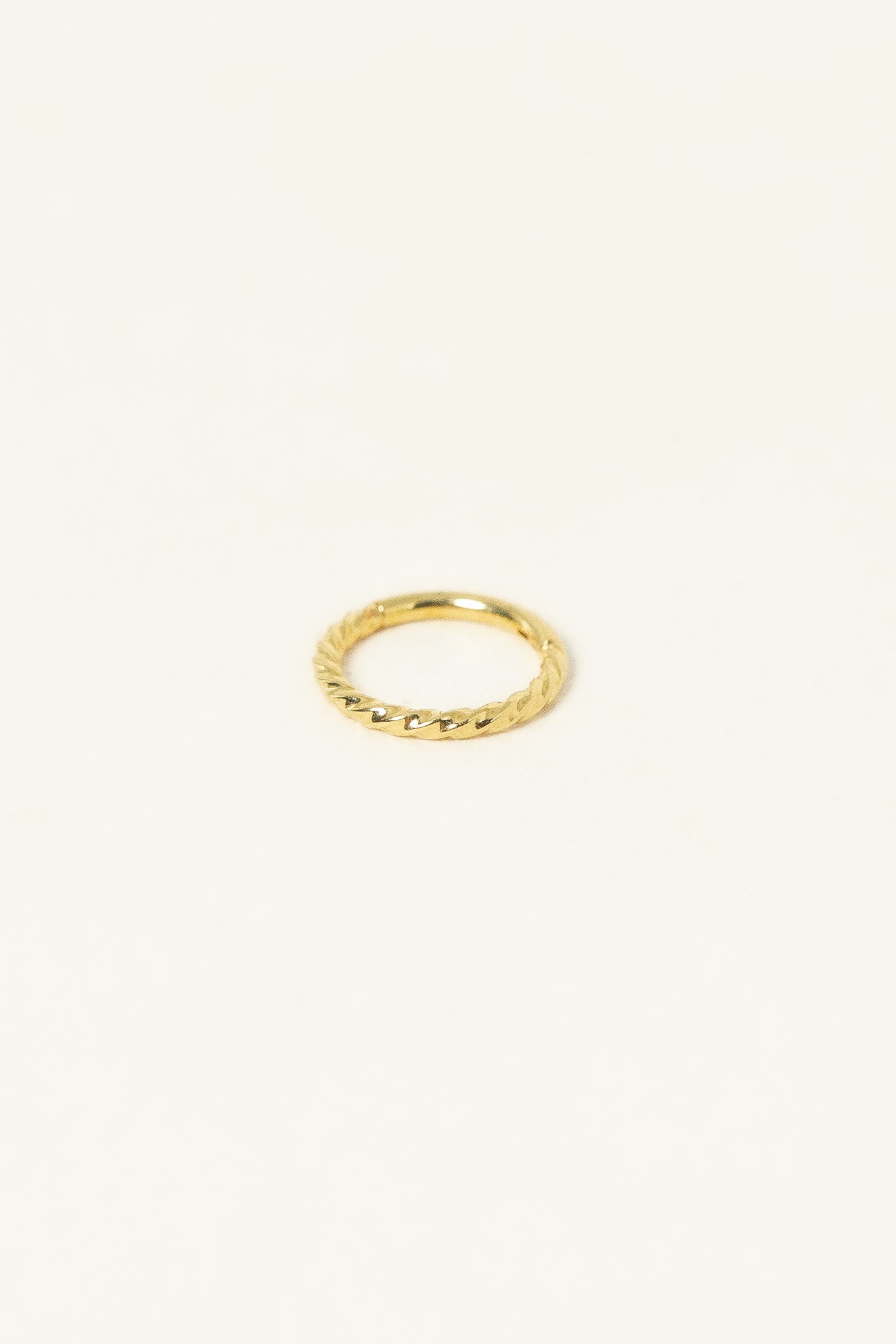 piercing-anneau-torsade-8-acier-inoxydable