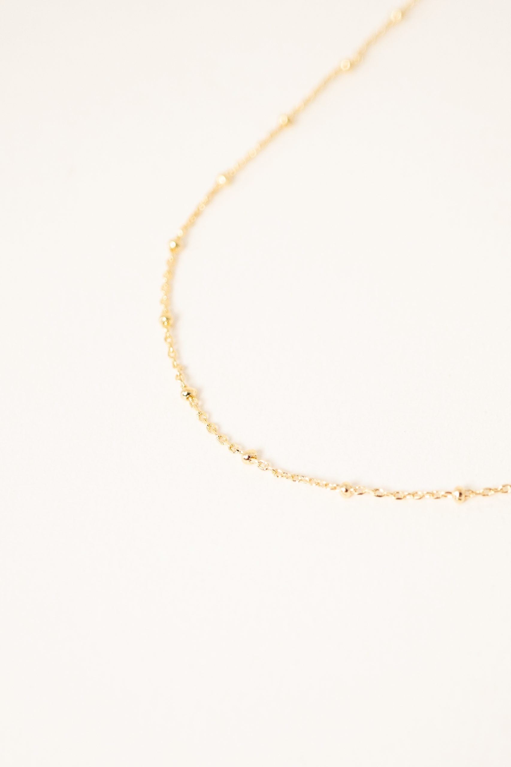 chaine-plaque-or-marlene