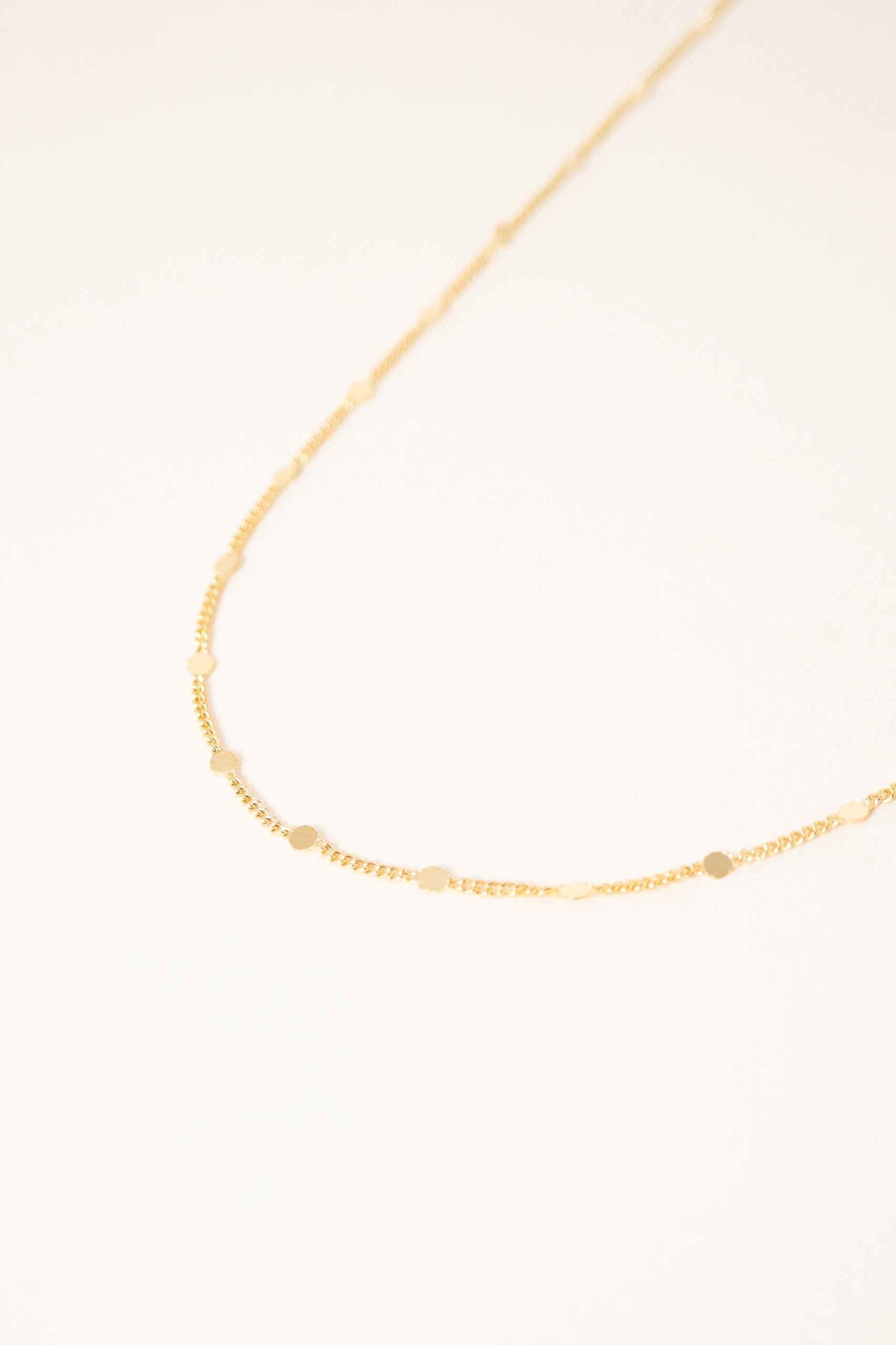 chaine-plaque-or-anna