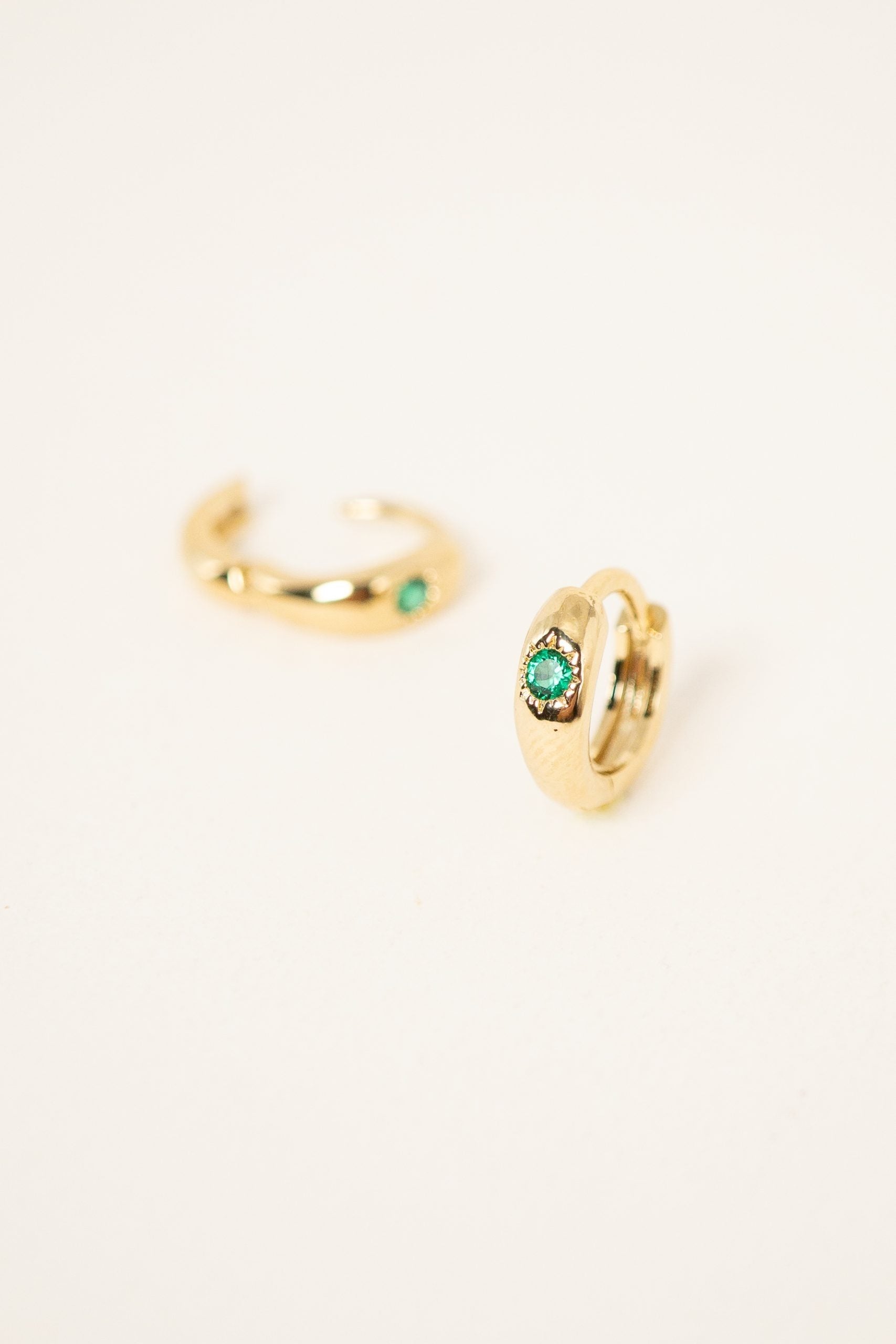 creole-sunaia-vert-plaque-or