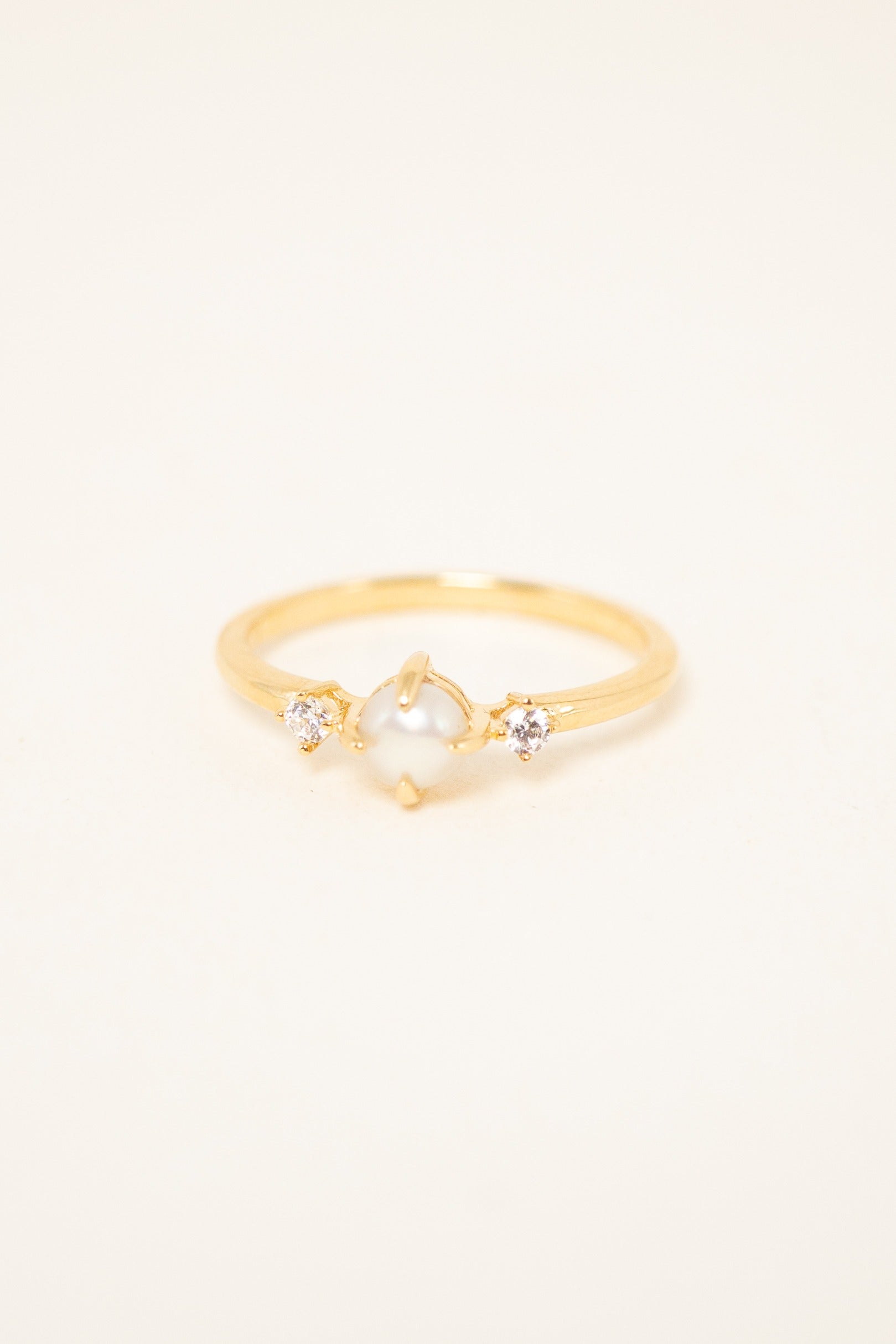 bague-melia-nacre-plaque-or