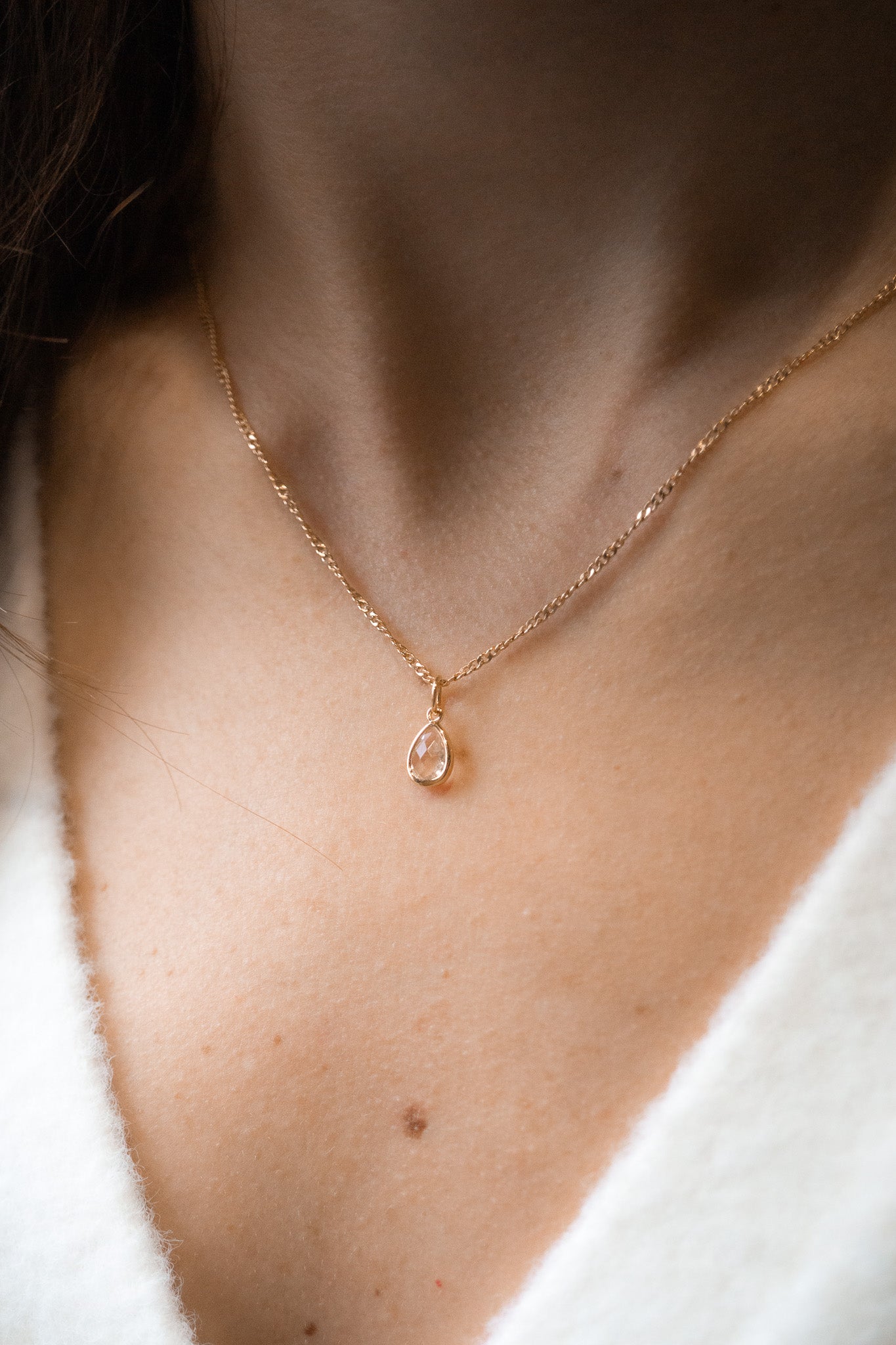 pendentif-gota-plaque-or