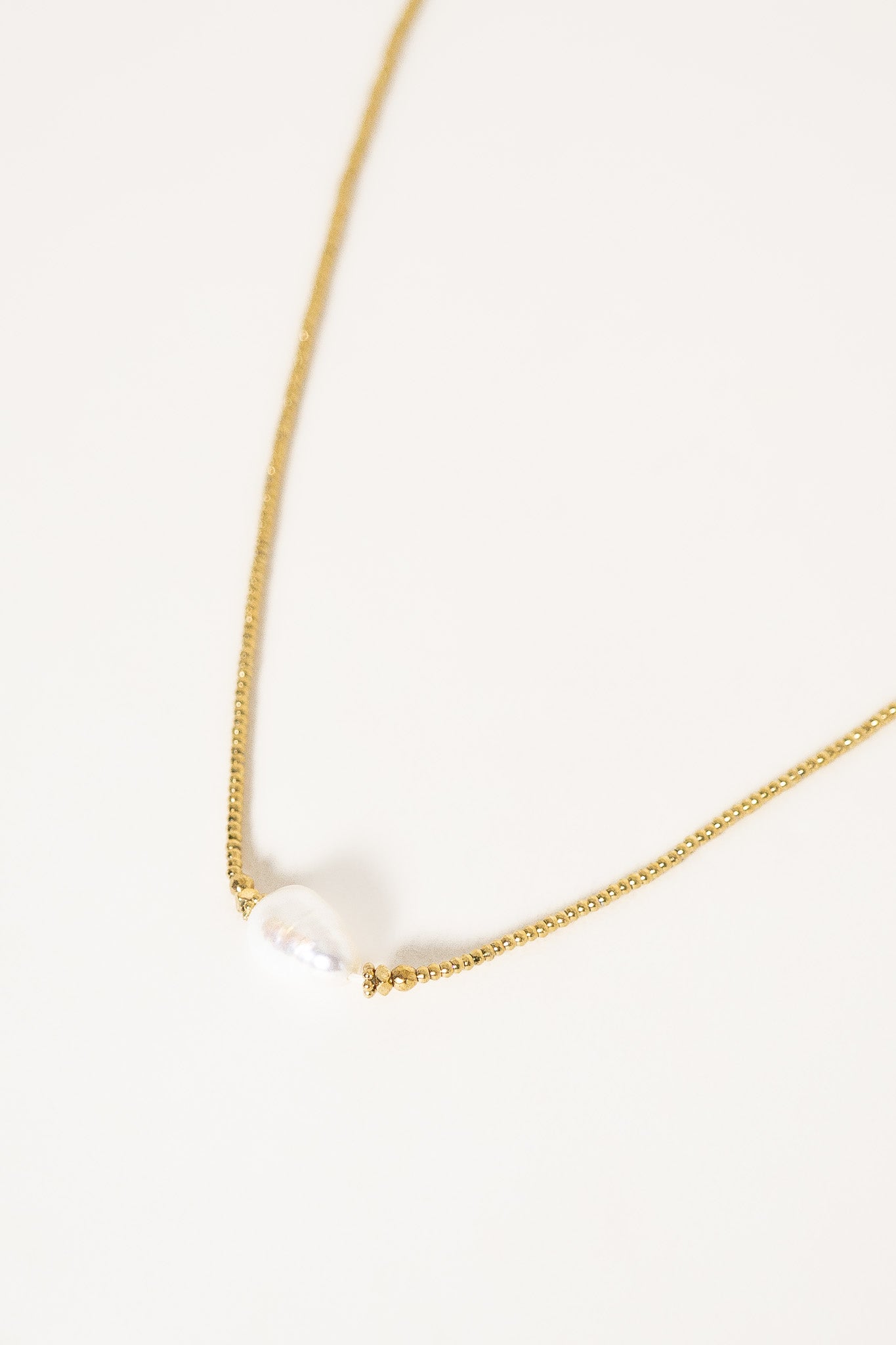 collier-mei-blanc-nacre-acier-inoxydable