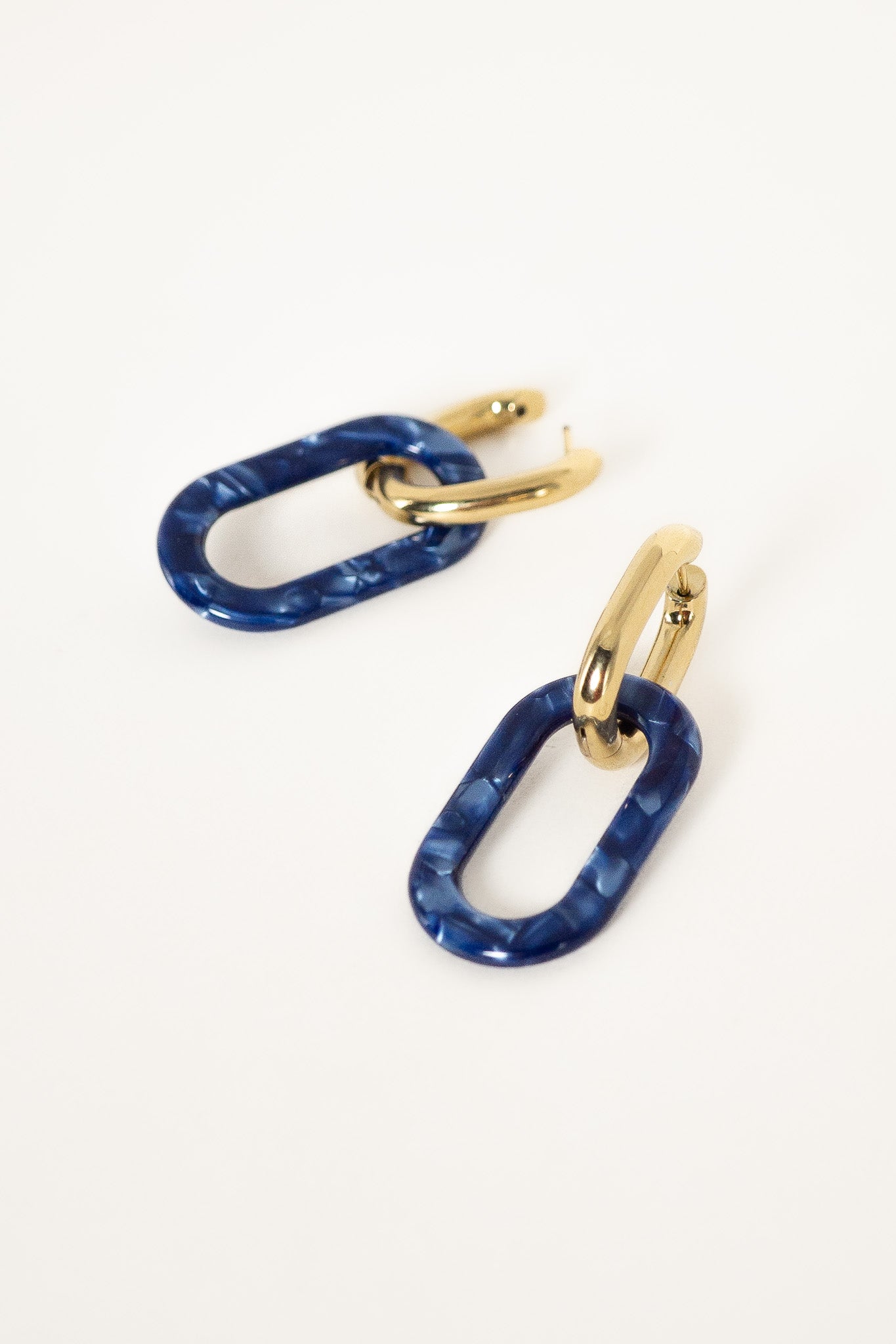 boucles-oreilles-manelle-bleu-acier-inoxydable