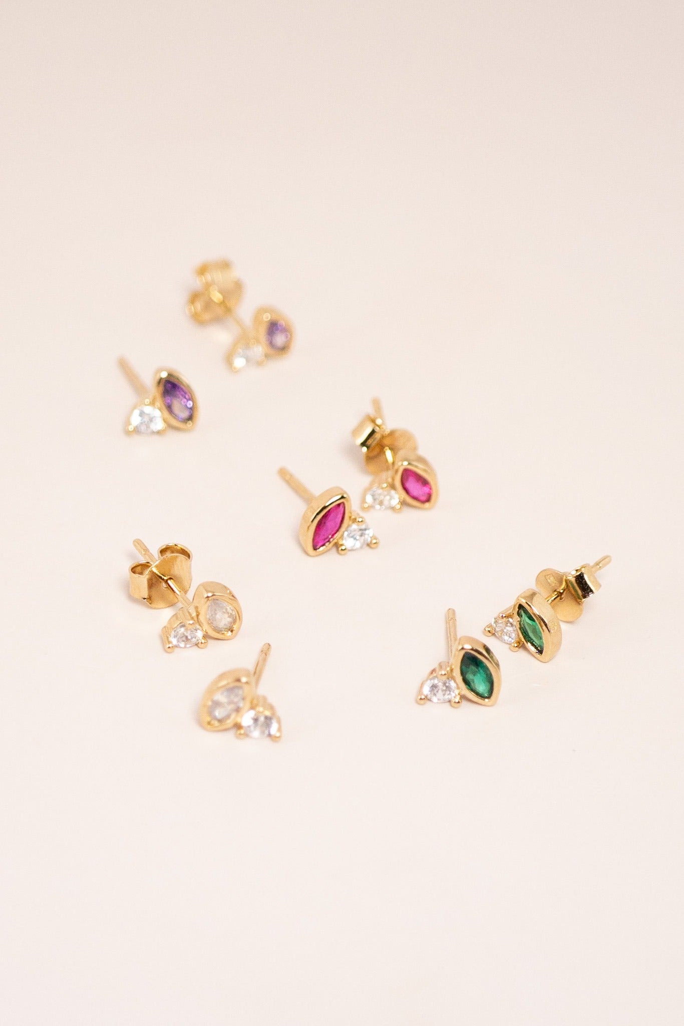 puce-hajar-plaque-or