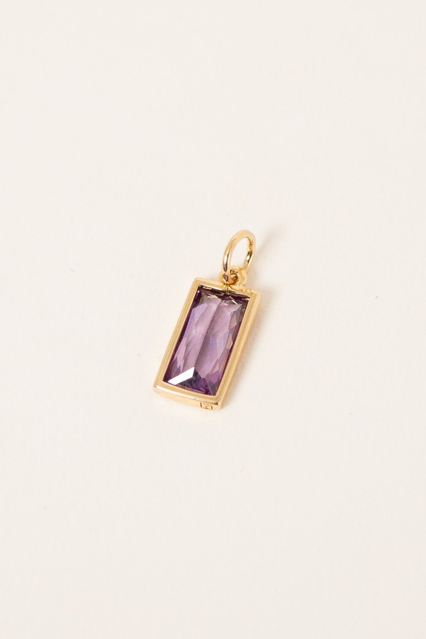 pendentif-vic-violet-plaque-or